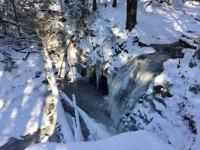 Lower Gun Brook Falls - frozen